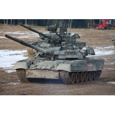 Советский танк Т-80 УЕ-1 МБТ арт. 09579
